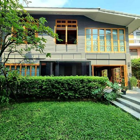 Vali Villa Bangkok Exterior photo