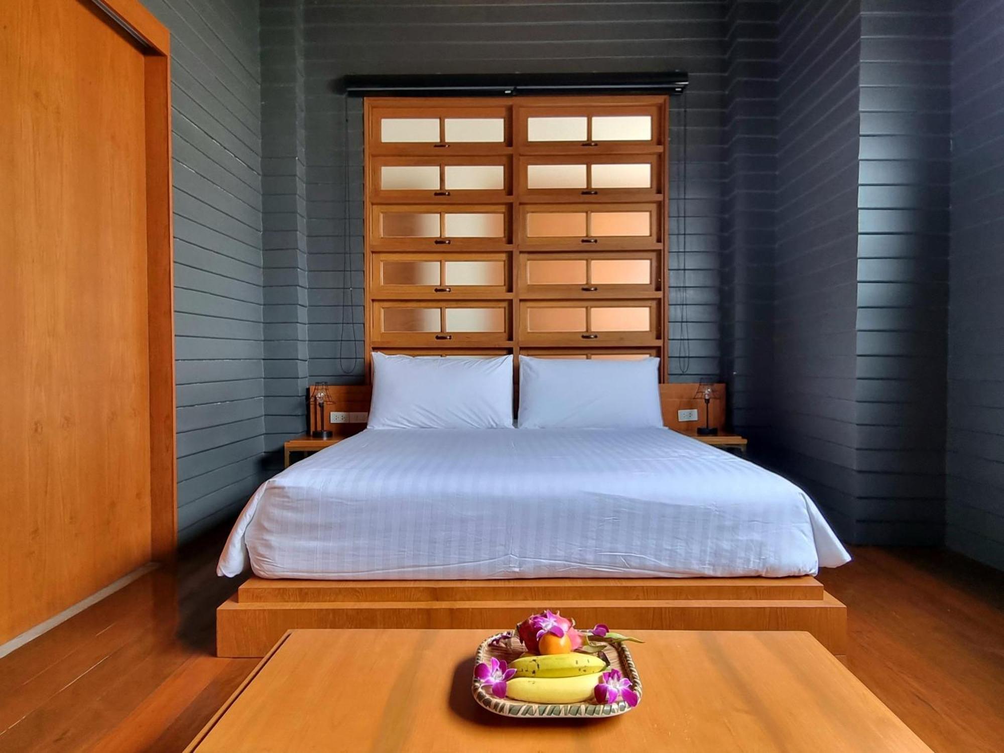 Vali Villa Bangkok Exterior photo